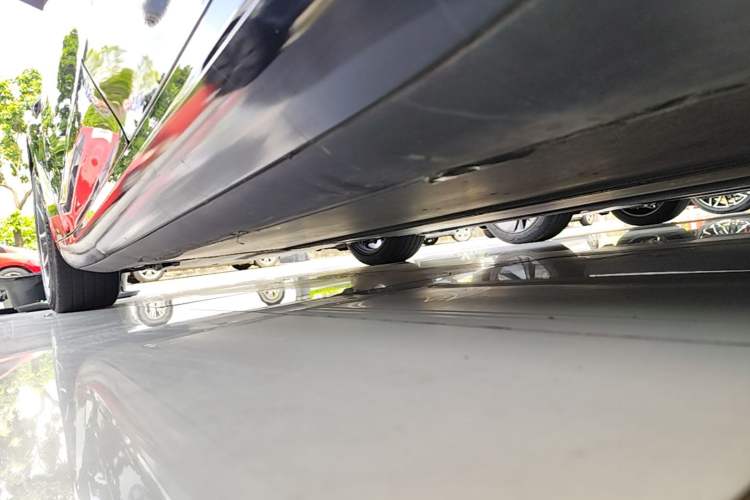 Used Tesla Model 3 2023 Rear-Wheel-Drive Version Left Side Sill