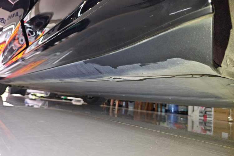 Used Tesla Model 3 2023 Long-Range All-Wheel-Drive Version Left Side Sill