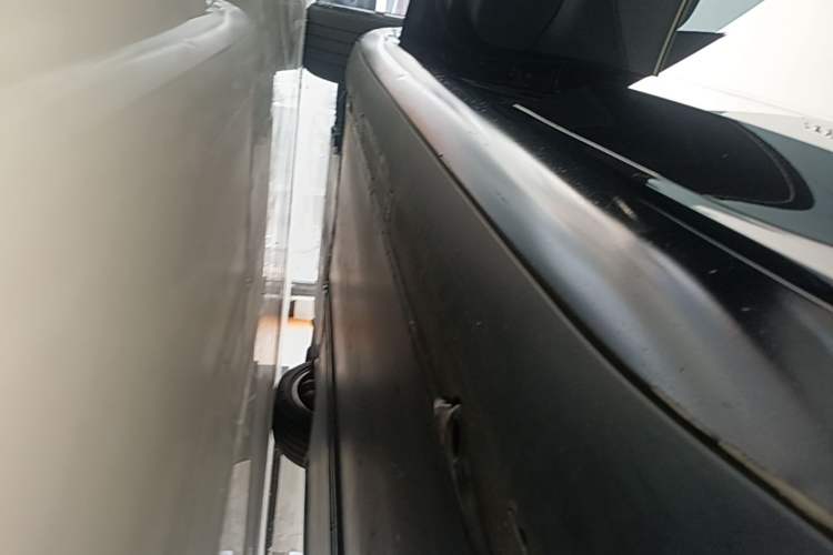 Used Tesla Model 3 2023 Rear-Wheel-Drive Version Left Side Sill
