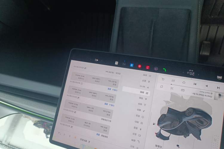 Used Tesla Model 3 2023 Rear-Wheel-Drive Version Odometer Close Up