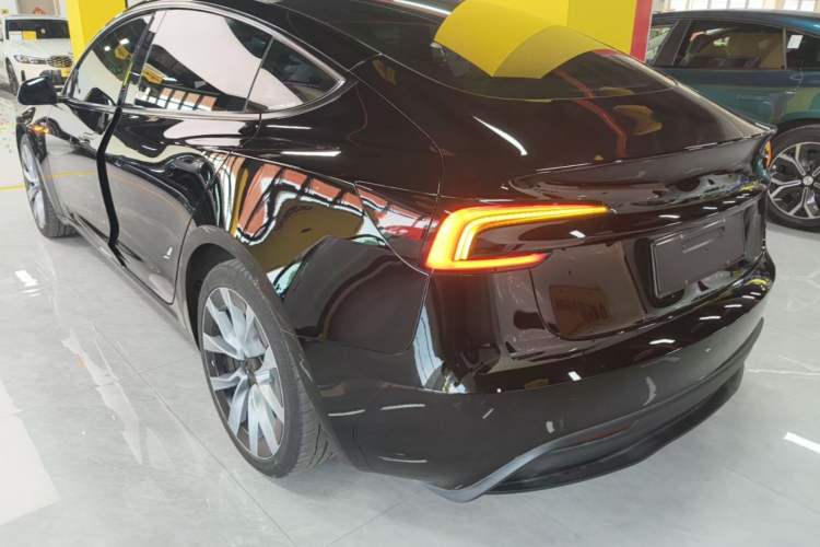 Used Tesla Model 3 2023 Rear-Wheel-Drive Version Rear Left 45 Deg