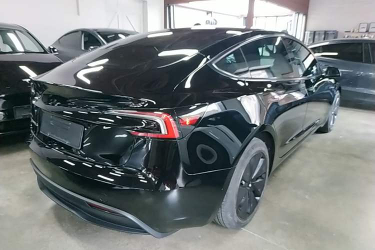 Used Tesla Model 3 2023 Rear-Wheel-Drive Version Rear Right 45 Deg