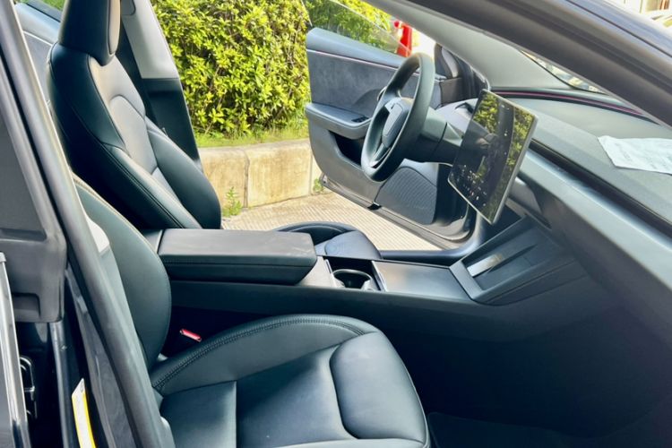 Used Tesla Model 3 2023 Rear-Wheel-Drive Version Right Front Seat
