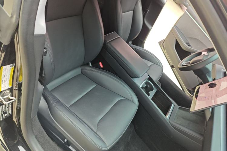 Used Tesla Model 3 2023 Rear-Wheel-Drive Version Right Front Seat