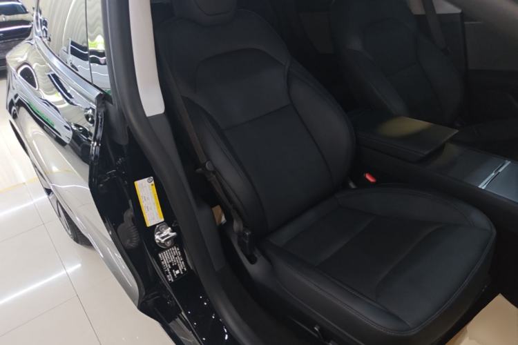 Used Tesla Model 3 2023 Rear-Wheel-Drive Version Right Front Seat