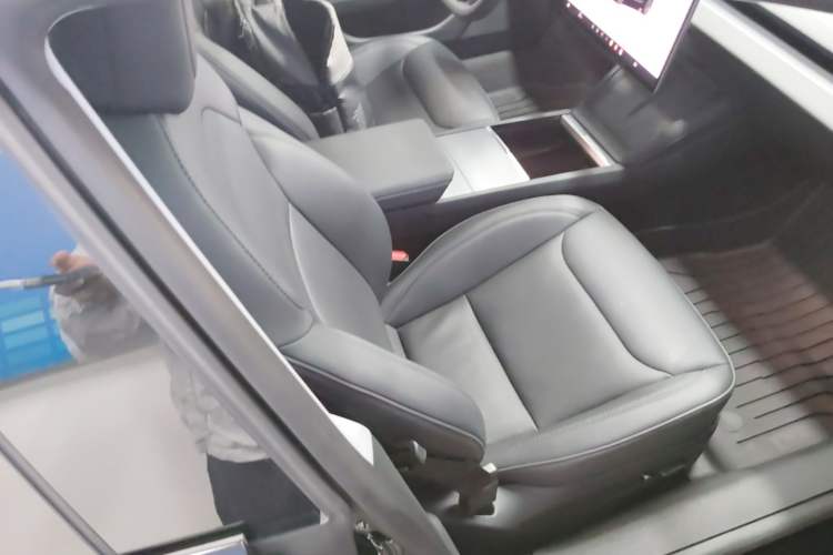 Used Tesla Model 3 2023 Rear-Wheel-Drive Version Right Front Seat