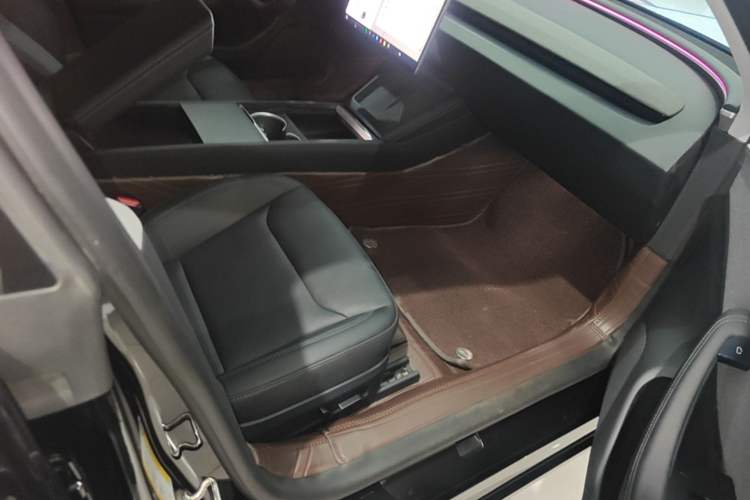 Used Tesla Model 3 2023 Rear-Wheel-Drive Version Right Front Seat