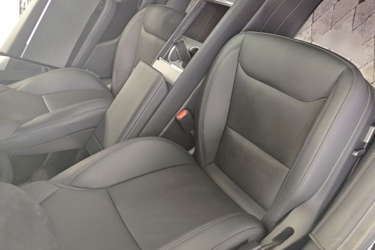 Used Tesla Model 3 2023 Rear-Wheel-Drive Version Right Front Seat