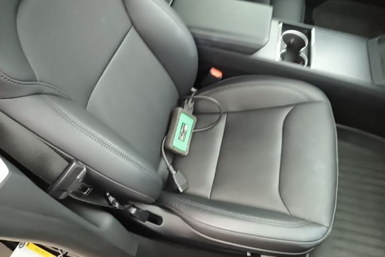 Used Tesla Model 3 2023 Rear-Wheel-Drive Version Right Front Seat