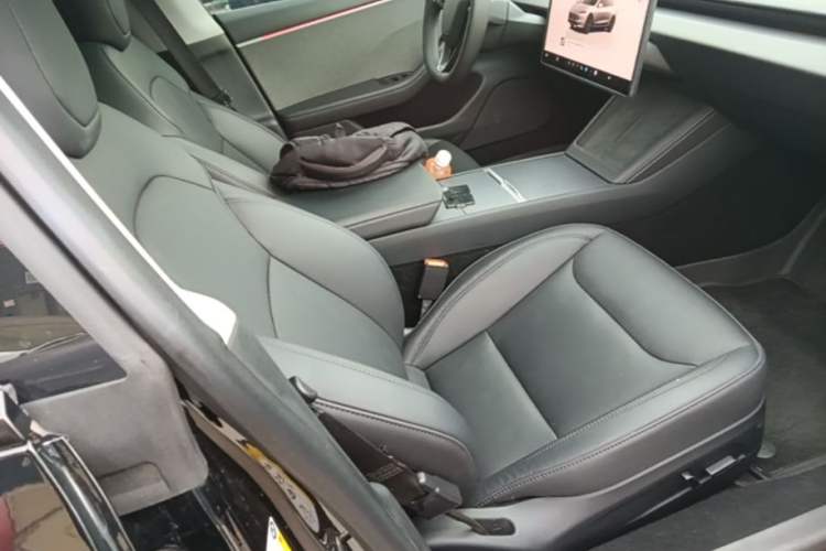 Used Tesla Model 3 2023 Rear-Wheel-Drive Version Right Front Seat