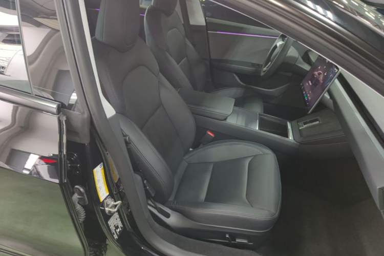 Used Tesla Model 3 2023 Rear-Wheel-Drive Version Right Front Seat