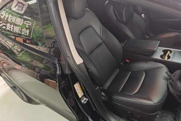 Used Tesla Model 3 2023 Rear-Wheel-Drive Version Right Front Seat