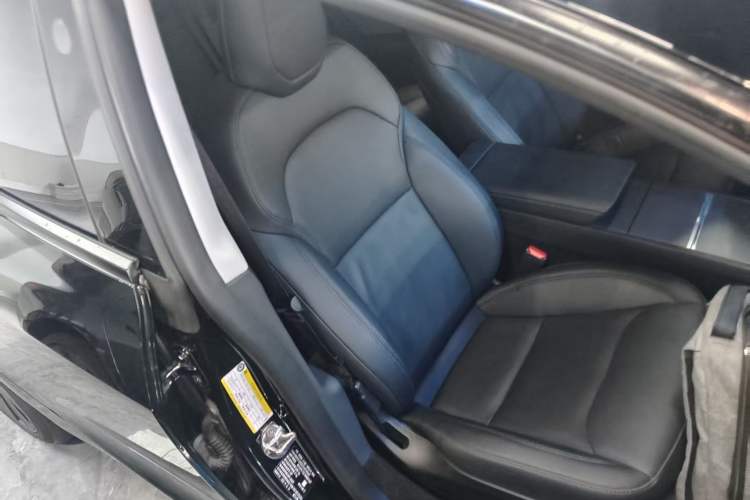 Used Tesla Model 3 2023 Rear-Wheel-Drive Version Right Front Seat