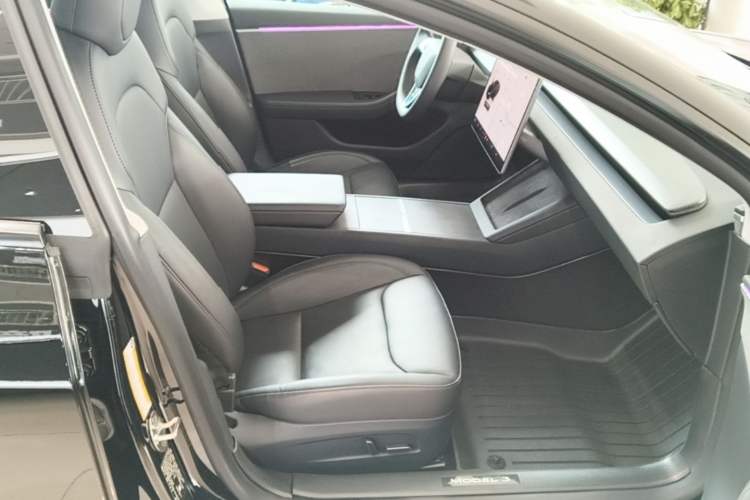 Used Tesla Model 3 2023 Rear-Wheel-Drive Version Right Front Seat