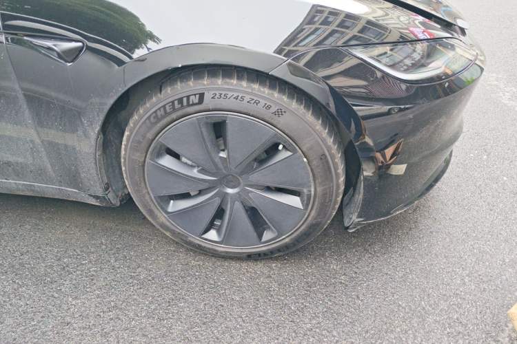 Used Tesla Model 3 2023 Long-Range All-Wheel-Drive Version Right Front Wheel Hub