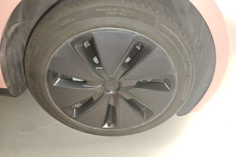 Used Tesla Model 3 2023 Rear-Wheel-Drive Version Right Front Wheel Hub