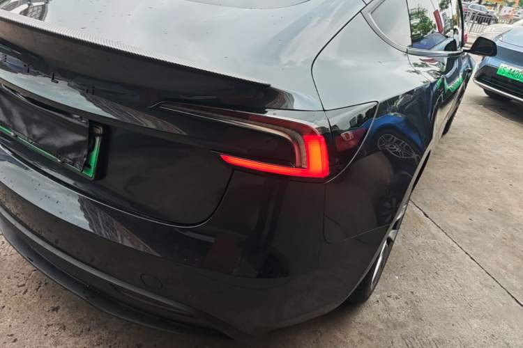 Used Tesla Model 3 2023 Long-Range All-Wheel-Drive Version Right Rear Taillight