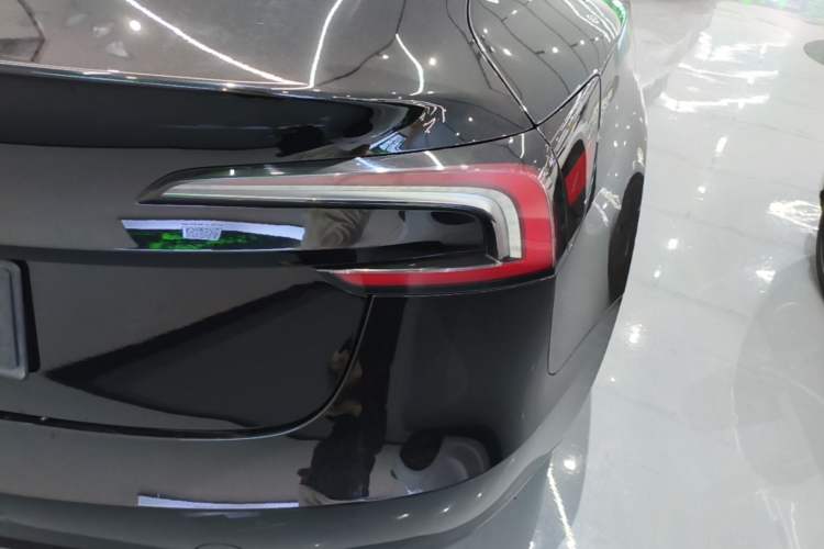 Used Tesla Model 3 2023 Rear-Wheel-Drive Version Right Rear Taillight