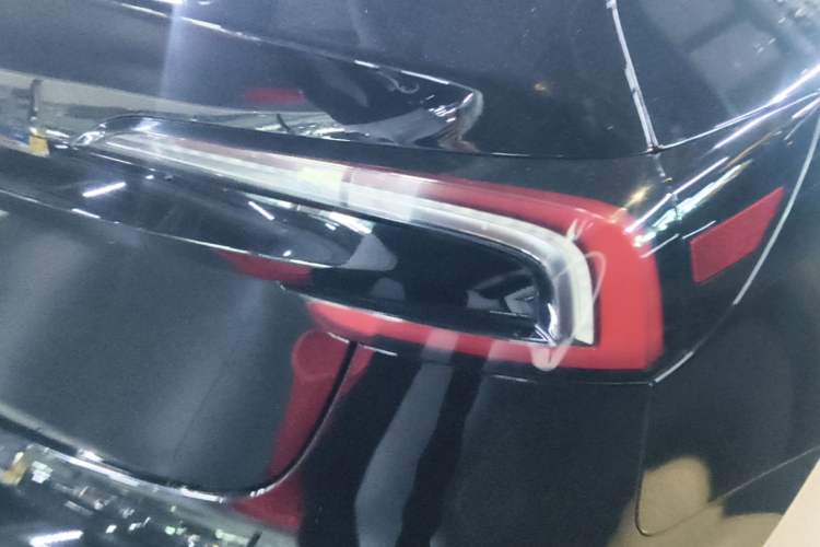 Used Tesla Model 3 2023 Rear-Wheel-Drive Version Right Rear Taillight