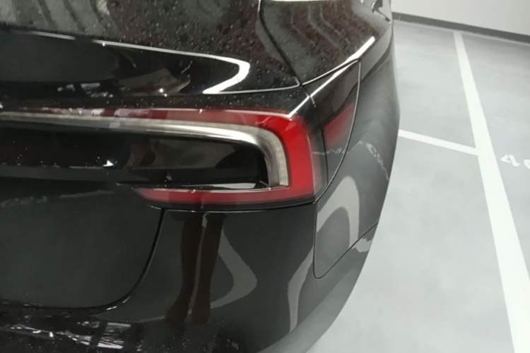 Used Tesla Model 3 2023 Rear-Wheel-Drive Version Right Rear Taillight