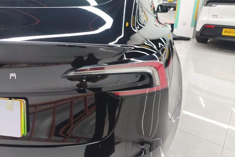Used Tesla Model 3 2023 Rear-Wheel-Drive Version Right Rear Taillight
