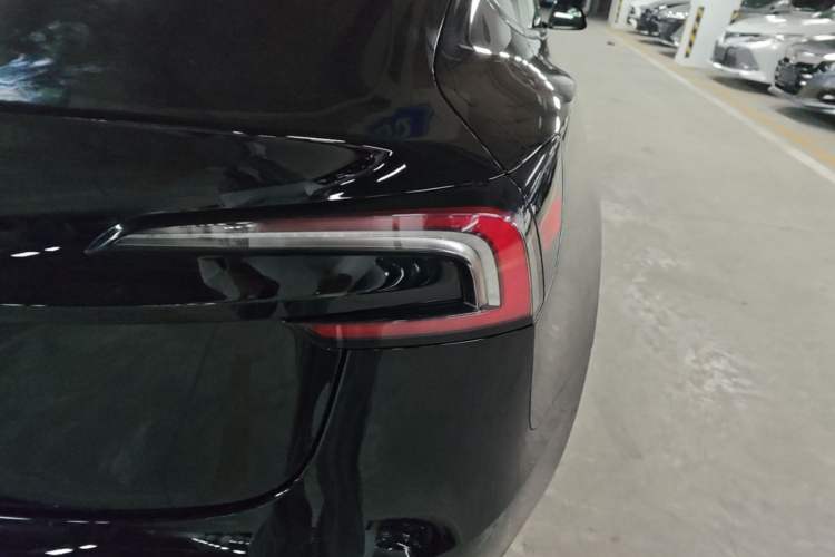 Used Tesla Model 3 2023 Rear-Wheel-Drive Version Right Rear Taillight