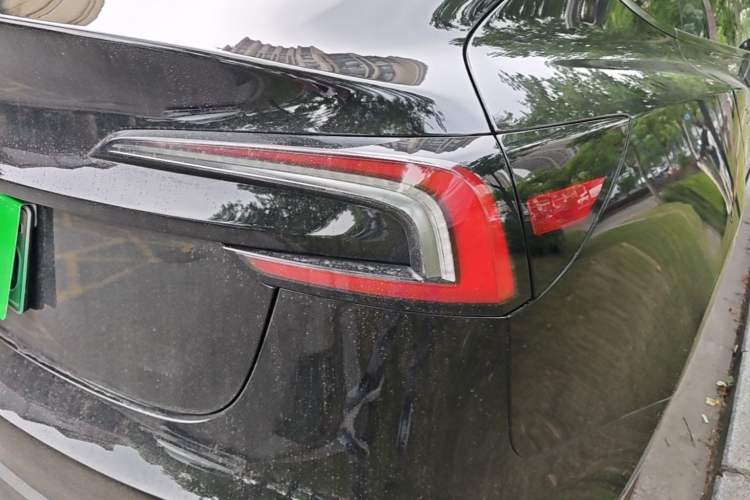 Used Tesla Model 3 2023 Rear-Wheel-Drive Version Right Rear Taillight