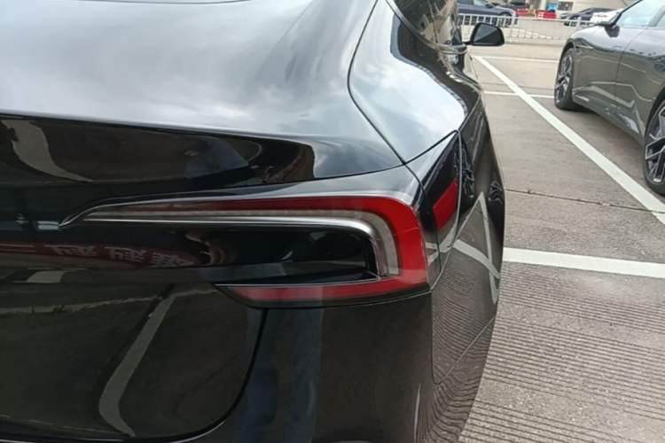 Used Tesla Model 3 2023 Rear-Wheel-Drive Version Right Rear Taillight