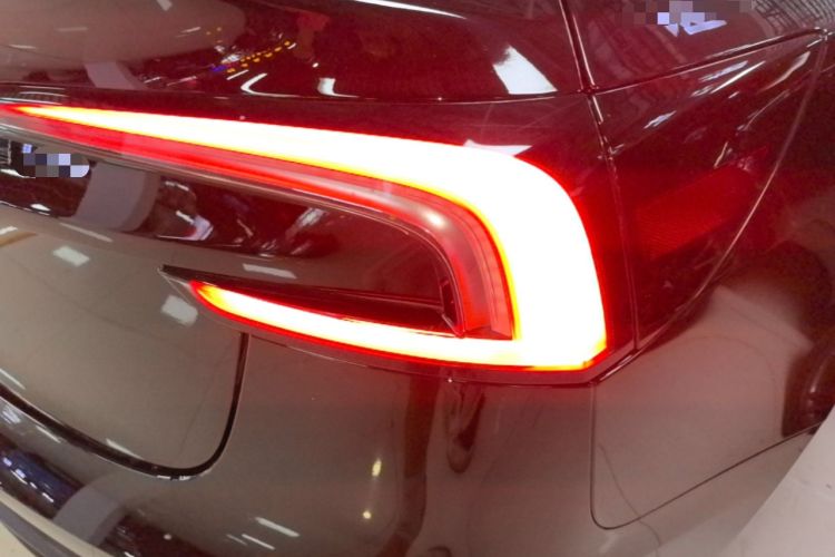 Used Tesla Model 3 2023 Rear-Wheel-Drive Version Right Rear Taillight