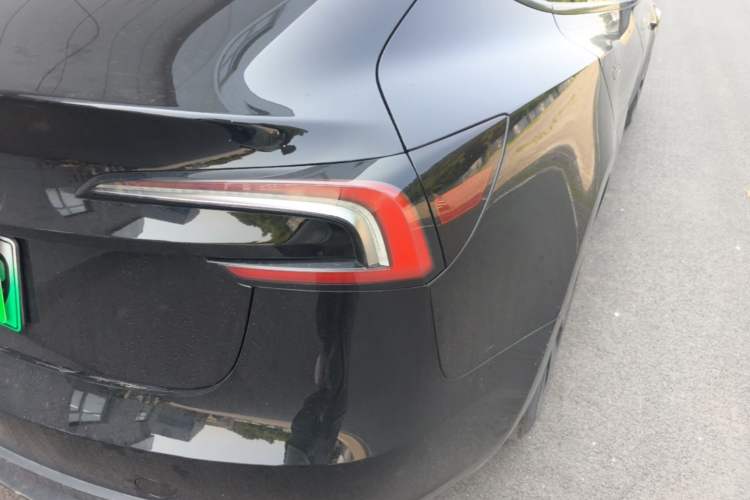 Used Tesla Model 3 2023 Long-Range All-Wheel-Drive Version Right Rear Taillight