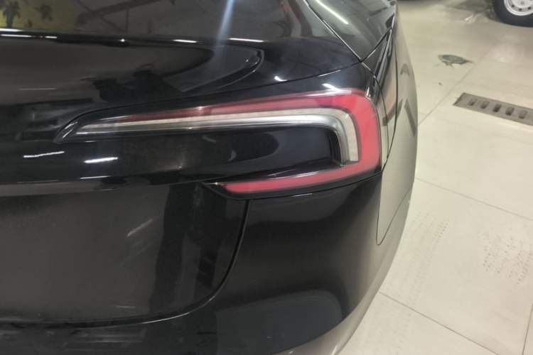 Used Tesla Model 3 2023 Rear-Wheel-Drive Version Right Rear Taillight
