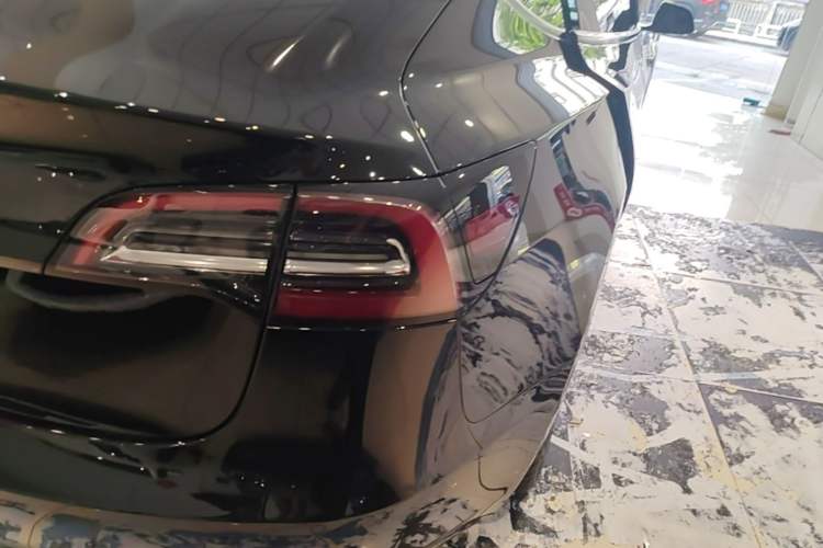 Used Tesla Model 3 2023 Rear-Wheel-Drive Version Right Rear Taillight