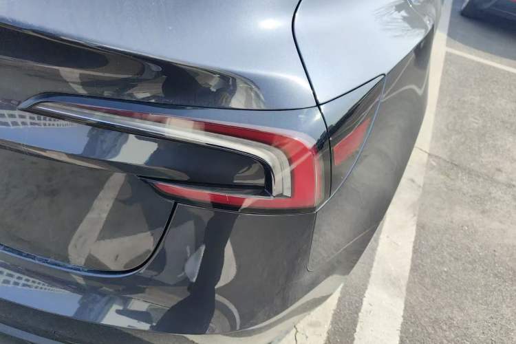 Used Tesla Model 3 2023 Rear-Wheel-Drive Version Right Rear Taillight