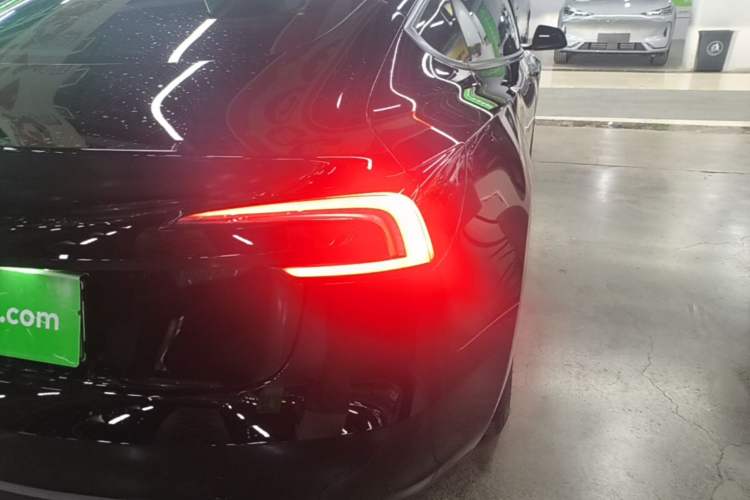 Used Tesla Model 3 2023 Rear-Wheel-Drive Version Right Rear Taillight