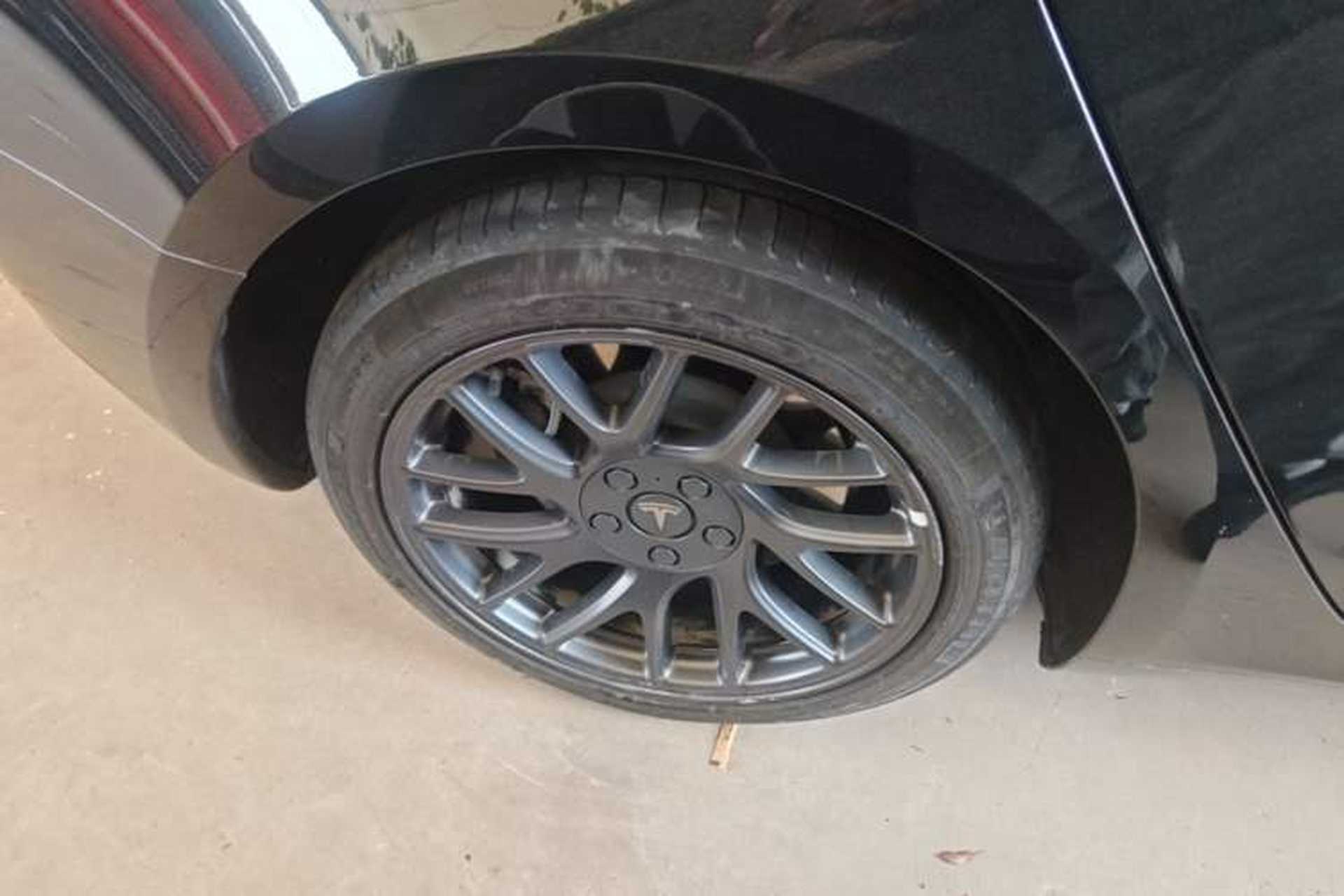 Used Tesla Model 3 2023 Rear-Wheel-Drive Version Right Rear Wheel Hub