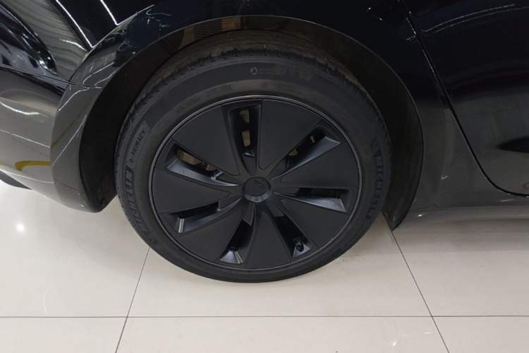 Used Tesla Model 3 2023 Rear-Wheel-Drive Version Right Rear Wheel Hub