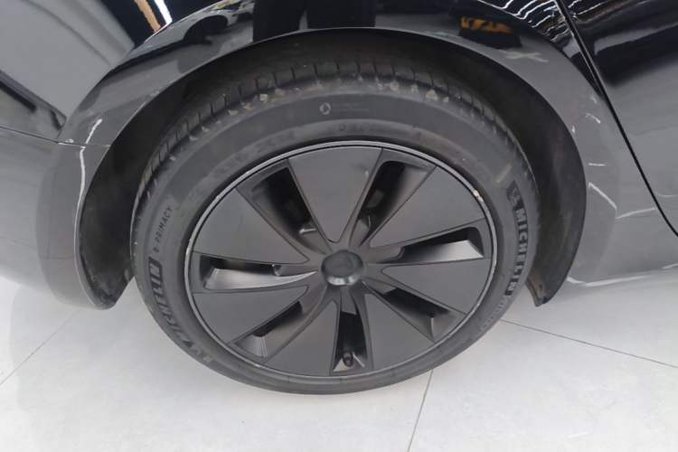 Used Tesla Model 3 2023 Rear-Wheel-Drive Version Right Rear Wheel Hub