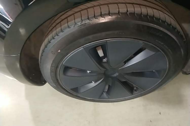 Used Tesla Model 3 2023 Rear-Wheel-Drive Version Right Rear Wheel Hub