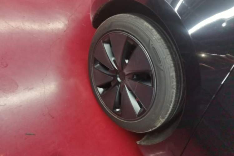 Used Tesla Model 3 2023 Rear-Wheel-Drive Version Right Rear Wheel Hub