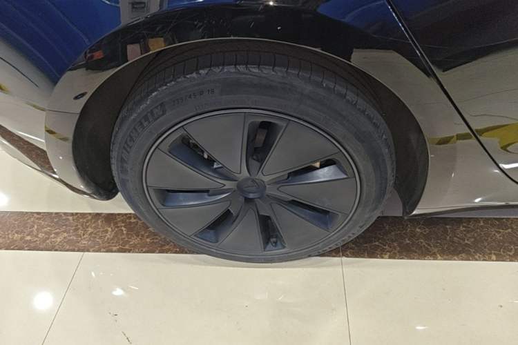 Used Tesla Model 3 2023 Rear-Wheel-Drive Version Right Rear Wheel Hub
