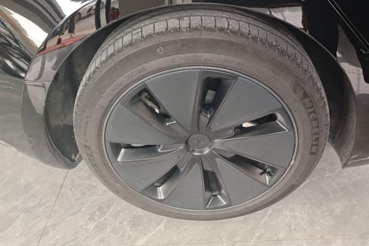 Used Tesla Model 3 2023 Rear-Wheel-Drive Version Right Rear Wheel Hub
