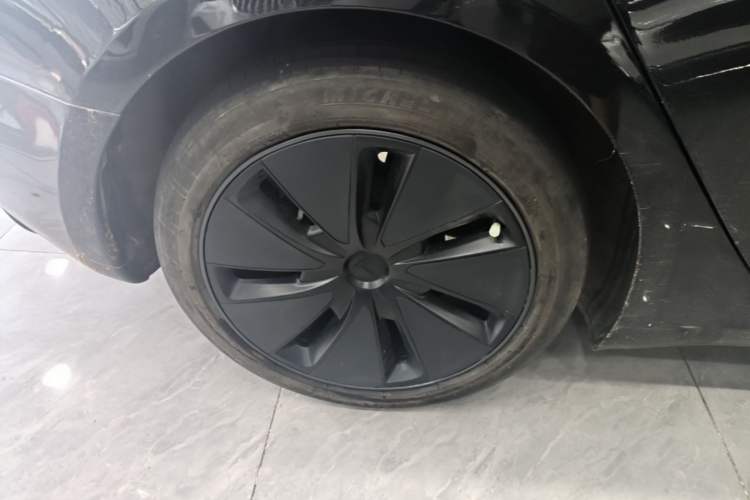 Used Tesla Model 3 2023 Long-Range All-Wheel-Drive Version Right Rear Wheel Hub