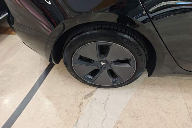 Used Tesla Model 3 2023 Rear-Wheel-Drive Version Right Rear Wheel Hub