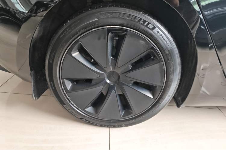 Used Tesla Model 3 2023 Rear-Wheel-Drive Version Right Rear Wheel Hub