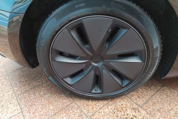 Used Tesla Model 3 2023 Rear-Wheel-Drive Version Right Rear Wheel Hub