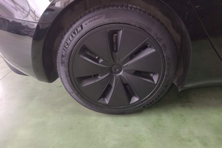Used Tesla Model 3 2023 Rear-Wheel-Drive Version Right Rear Wheel Hub