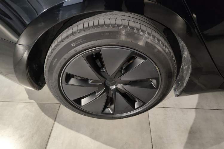 Used Tesla Model 3 2023 Rear-Wheel-Drive Version Right Rear Wheel Hub
