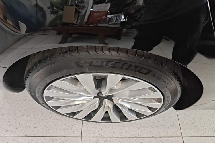 Used Tesla Model 3 2023 Rear-Wheel-Drive Version Right Rear Wheel Hub