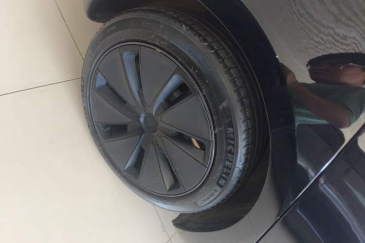 Used Tesla Model 3 2023 Rear-Wheel-Drive Version Right Rear Wheel Hub