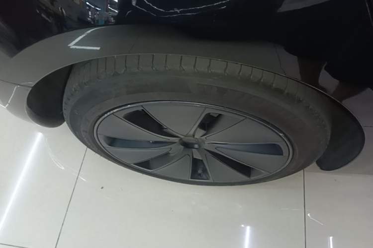 Used Tesla Model 3 2023 Rear-Wheel-Drive Version Right Rear Wheel Hub